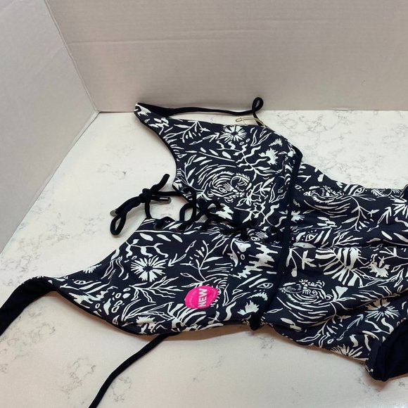 NWT Maaji Lace-Up REVERSIBLE One Piece - Picture 7 of 12